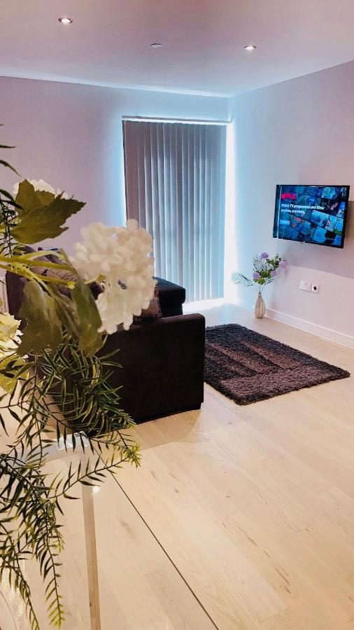 לוטון Foundry One Bedroom Apartments Close To Town Center מראה חיצוני תמונה